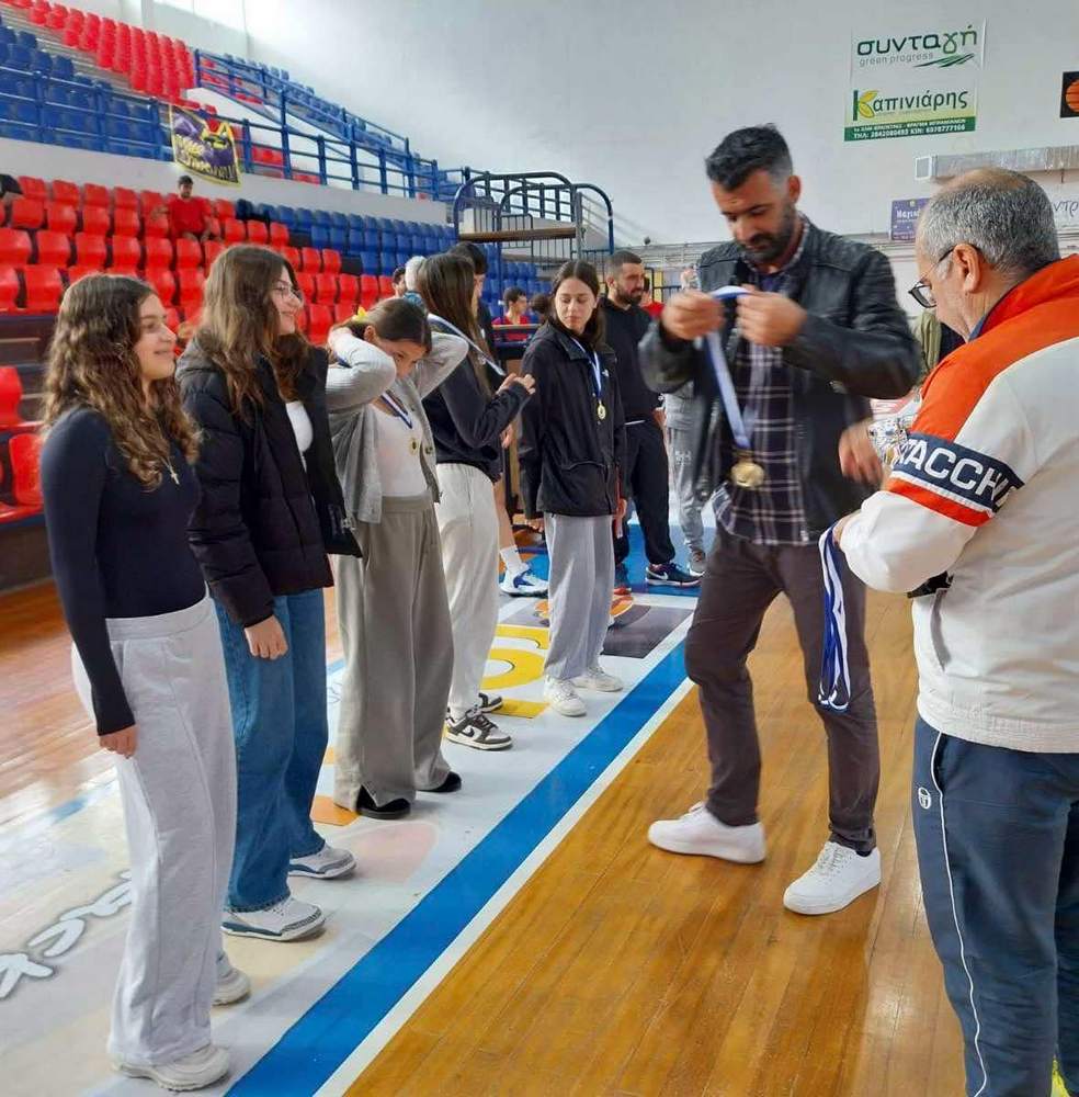 sxolikoi-agones-ierapetra-2-25-3 Νικήτρια στον τελικό του σχολικού πρωταθλήματος μπάσκετ Λασιθίου η ομάδα του 1ου Λυκείου Ιεράπετρας