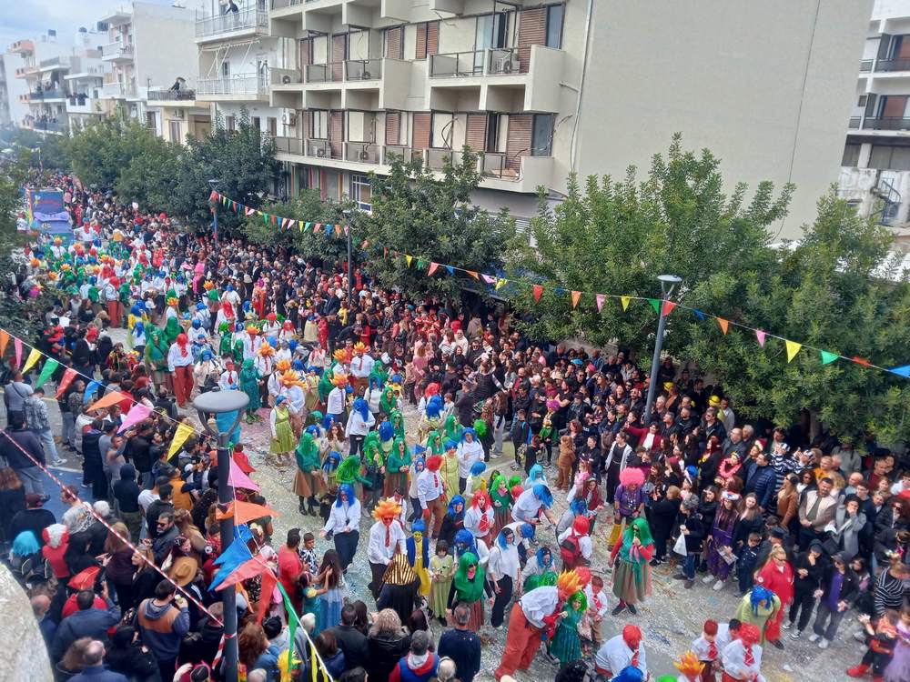 karnavali-ierapetra-25-1 Ο «Τροχός» γύρισε και ανέδειξε νικητή το Γεραπετρίτικο Καρναβάλι!