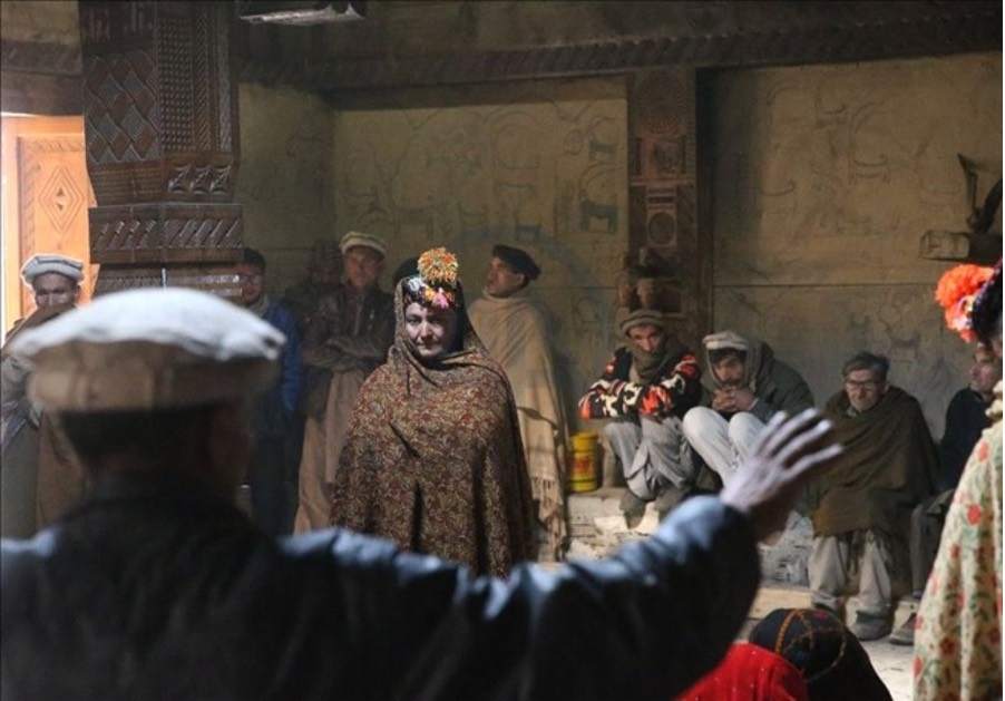 kalash-fili-ntokimanter-ierapetra-25-3 Η φυλή των Καλάς με ρίζες από την εκστρατεία του Μ. Αλεξάνδρου, αποκαλύπτεται στην Ιεράπετρα μέσα από το φακό του Γιάννη Μανωλιδάκη και της Ίνγκερ Κάρλσον
