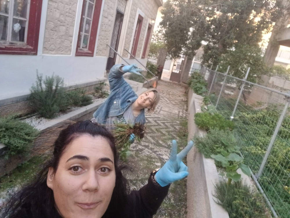 nipiagogeio-ierapetra-25-6 Οι μαμάδες ανέλαβαν δράση για την περιποίηση του 4ου Νηπιαγωγείου Ιεράπετρας