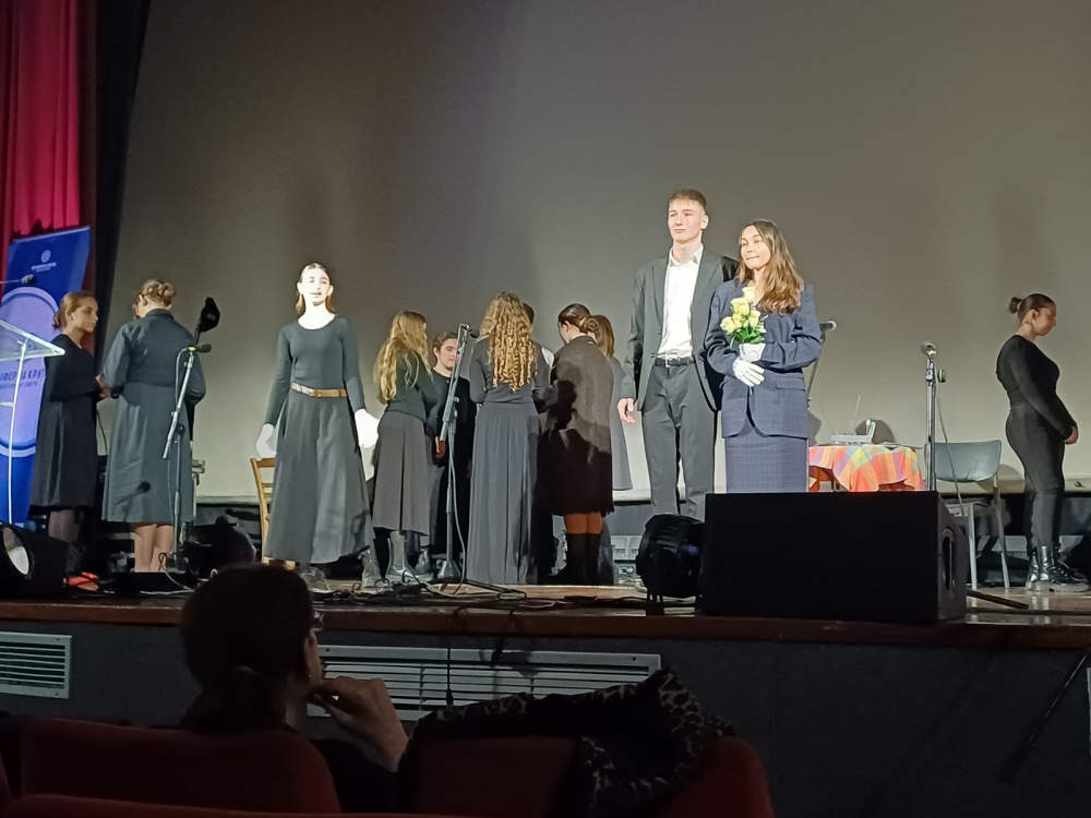 theatrokipio-mari-ierapetra-25-3 H θεατρική ομάδα ‘ΘεατροΚήπιο’ των τριών Γυμνασίων της Ιεράπετρας στο Φεστιβάλ Ανθρωπίνων Δικαιωμάτων Κρήτης ‘Equality4Crete’