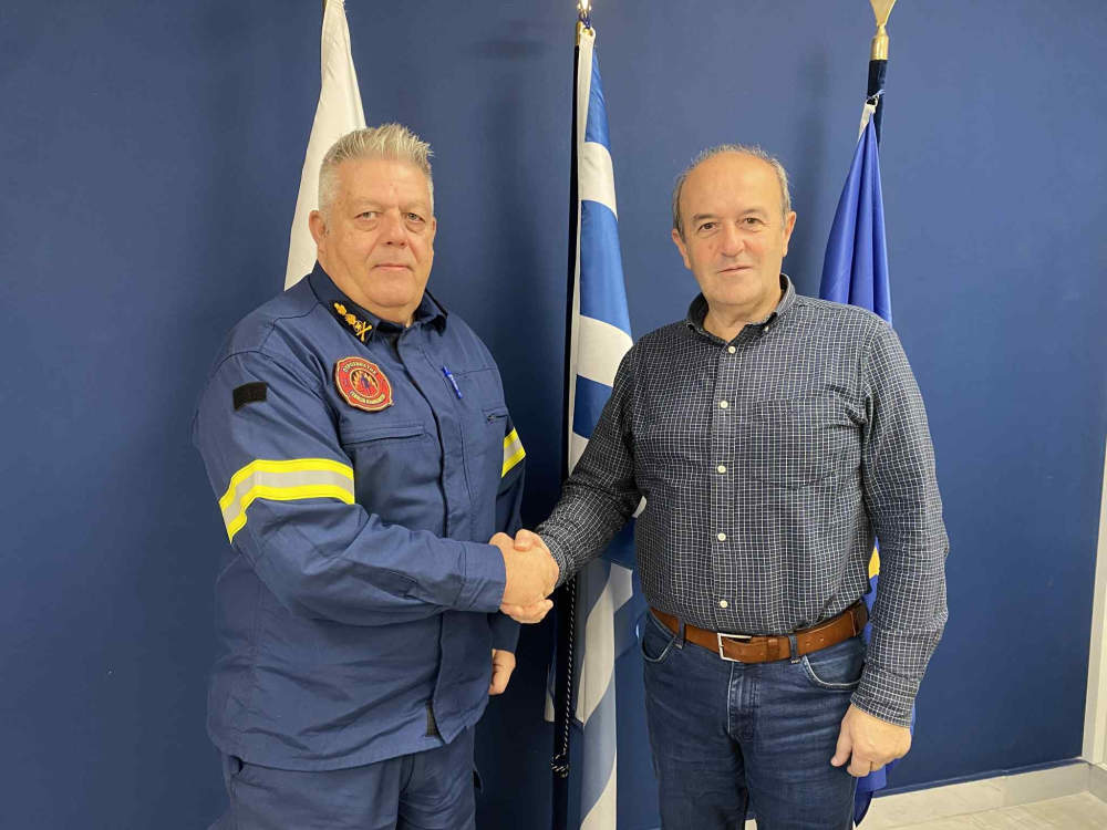 dimarxos-pirosvestiki-2-26-1 Συνάντηση Δημάρχου Ιεράπετρας με τους νέους Διοικητές της Π.Υ. Ιεράπετρας και Λασιθίου